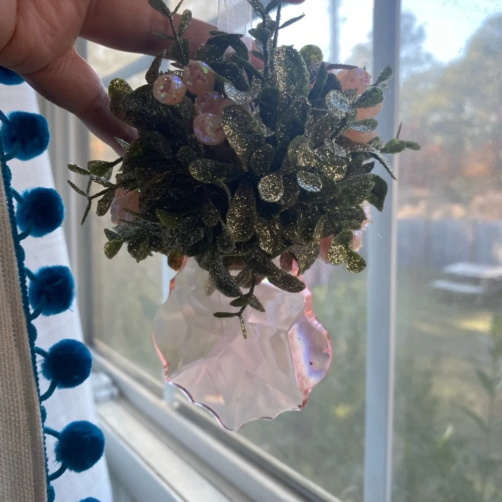 Mistletoe. New without box. Pink coquette styke - Picture 4 of 6